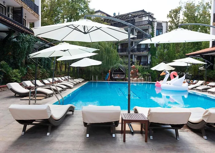 Apartment102 Paradise