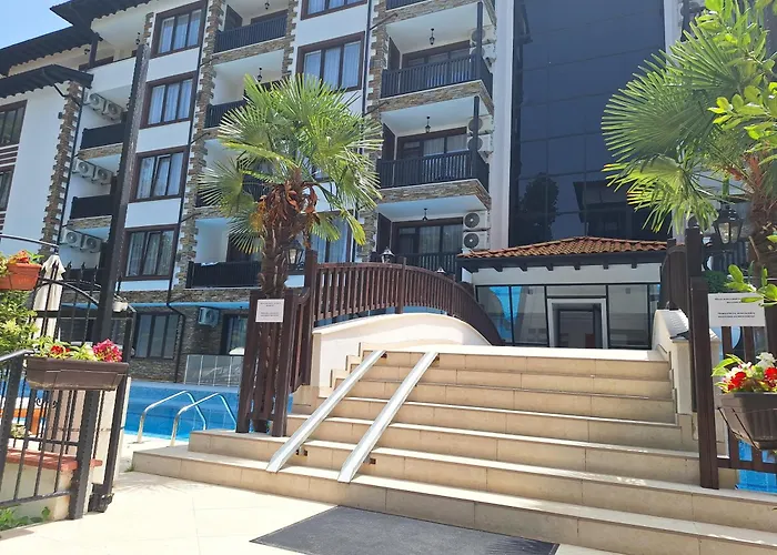 Apartment102 Paradise