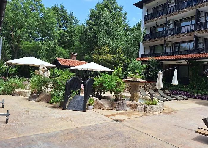 Apartment102 Paradise